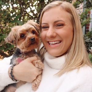 Meet your Posher, Casey